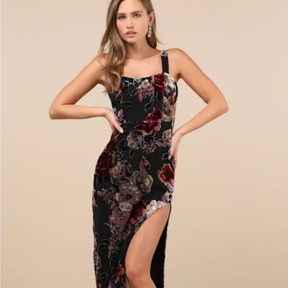 Lulu's Black Floral Maxi Dress